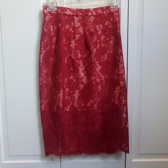 Midi lace skirt